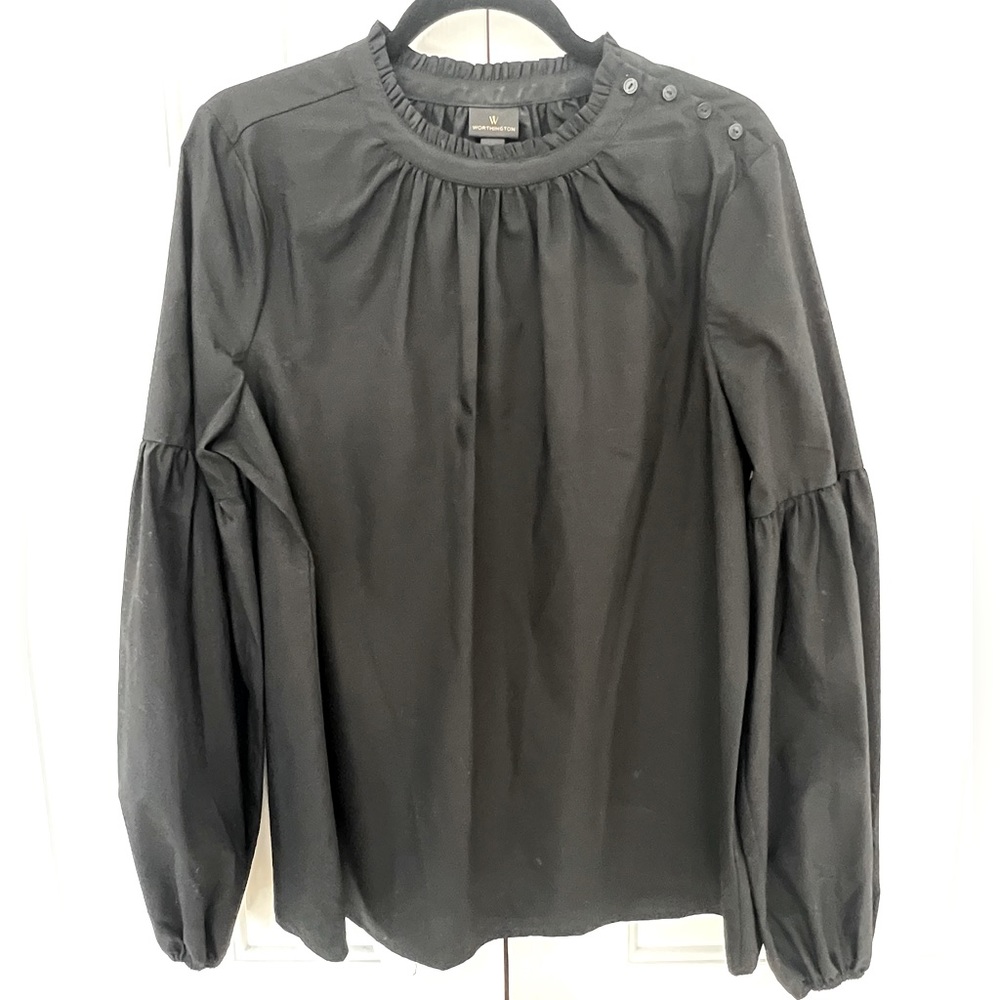 Beautiful black long sleeve top-casual, date night, work, party, so versatile!